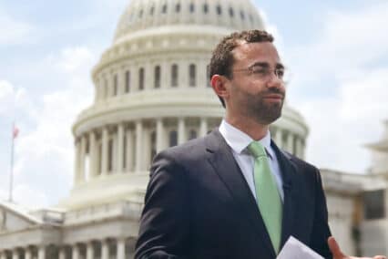 La remesas y la deben continuar siendo asequibles