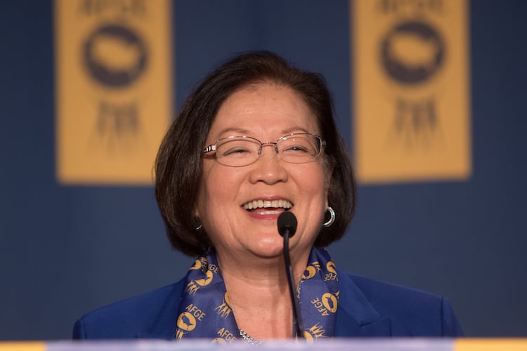 Inmigrantes en el Congreso de los Estados Unidos: Mazie Hirono (D-HI)
