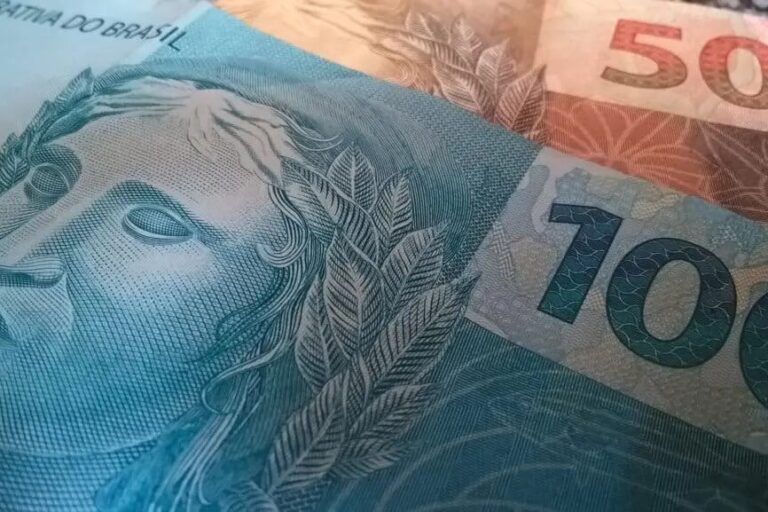 Brazil currency: close up shot of Brazilian bills
