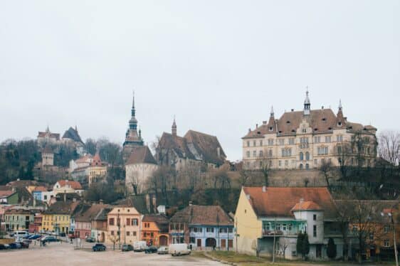 Romanian currency: portrait of Romanian buildings and houses