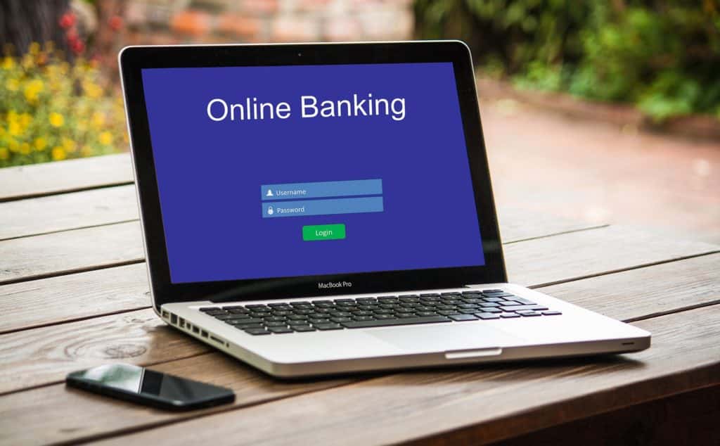 Online-Banken: Laptop mit Online-Banking