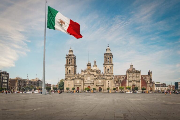 How to become a Mexican citizen: Zócalo Square and the Mexico City Metropolitan Cathedral