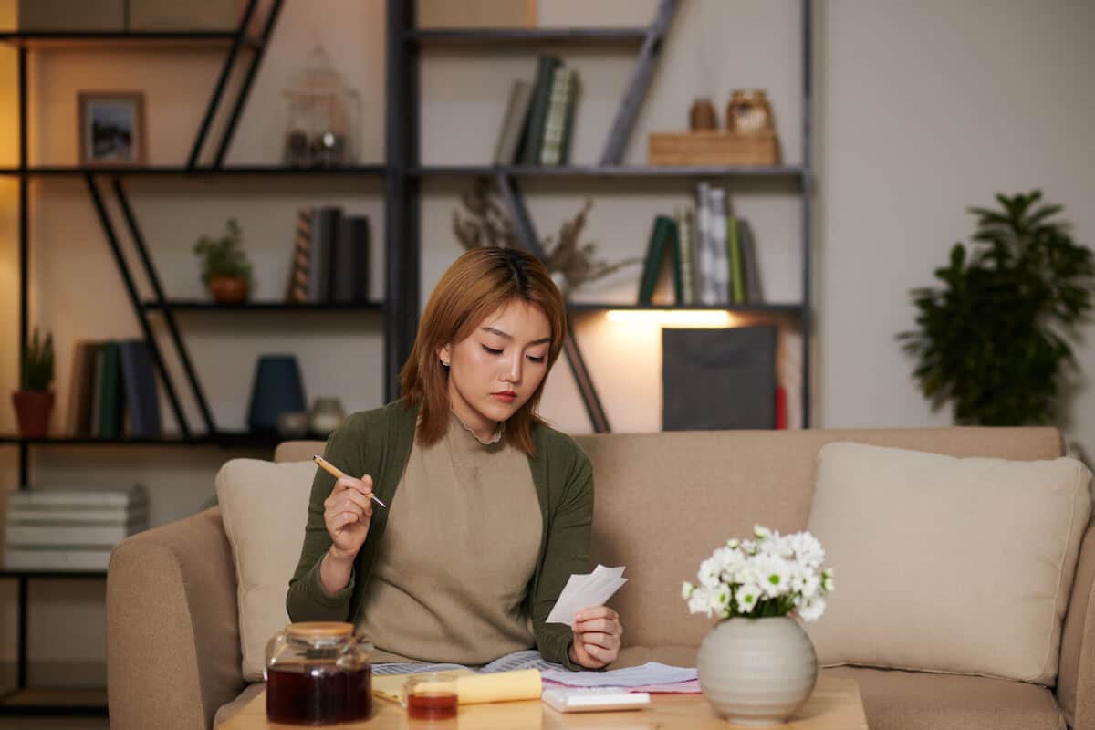 支票会过期吗？你的完整指南：理解有效期、处理方式与常见问题