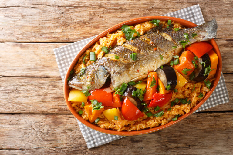 One-pot,Thieboudienne,Traditional,West,African,Fish,And,Rice,Dish,With