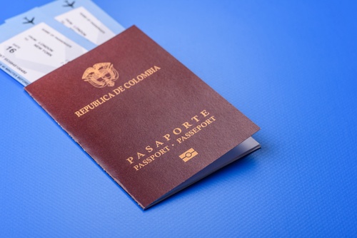 Guía 2026: cómo renovar el pasaporte colombiano en España en el consulado más cercano