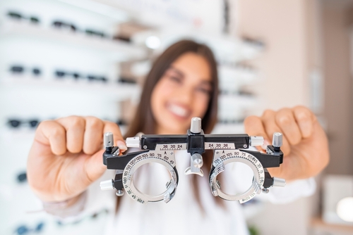 Optometrist Salary in Australia (2026): What You Can Realistically Expect to Earn
