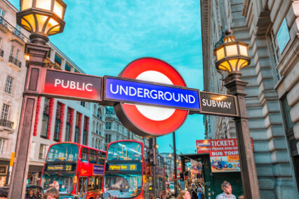 A Complete Guide to Public Transport in the UK: Modes, Costs, and How to Get Around