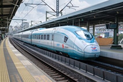 İstanbul-Eskişehir Hızlı Tren Rehberi: Saatler, Fiyatlar ve İpuçları