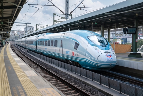 İstanbul-Eskişehir Hızlı Tren Rehberi: Saatler, Fiyatlar ve İpuçları