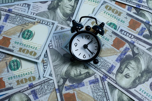 What Time Does Direct Deposit Hit? Typical Posting Times in the U.S. (Plus What Can Delay It)