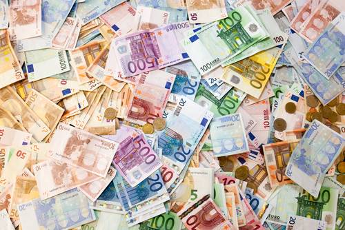Why People Transfer Large Sums Internationally (And How to Do It Safely)