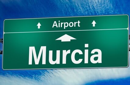 Road sign indicating direction to the city of Murcia.