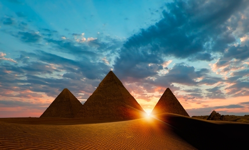 Giza Pyramid Complex ved solnedgang - Kairo, Egypten