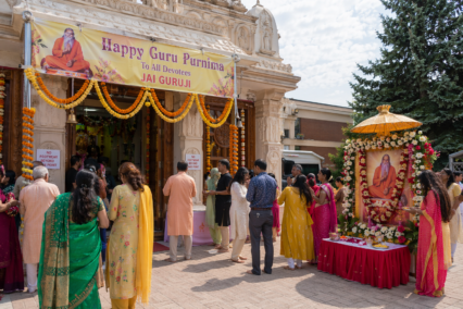 Guru Purnima 2026 in Canada: Date, Meaning & How It’s Celebrated