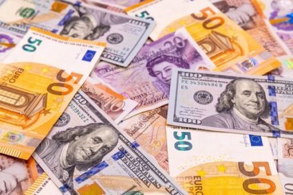 FCNR Interest Rates in India (2026): Compare 10 Major Indian Banks
