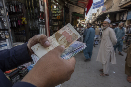 Pakistan Travel Money: Why Cash Still Comes First