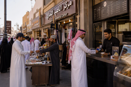 Cash or Card in Saudi Arabia: A Practical Breakdown