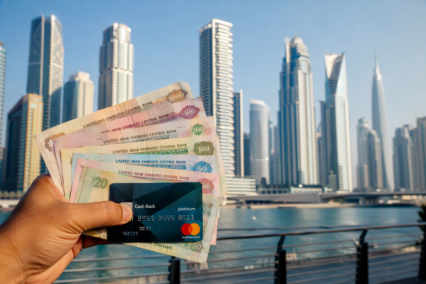 The UAE Runs on Card — Here’s When You’ll Still Need Cash