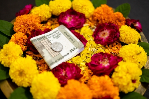 How to Send a Large Money Transfer to India from the UK for Diwali 2026