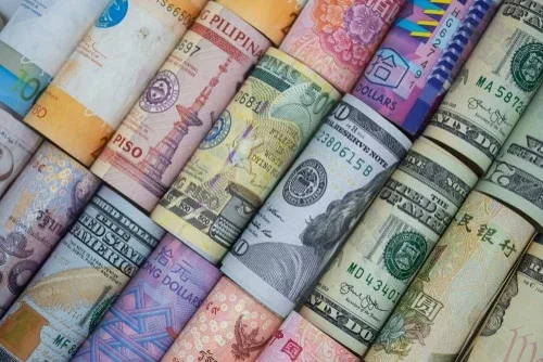 20 Beautiful World Currencies